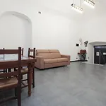 La Cisterna Dei Rolli